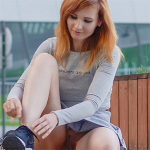 Jeny Smith Windy Upskirt
