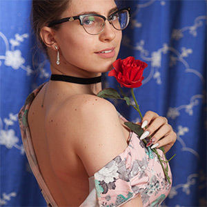 Liza Loo Langour Stunning 18