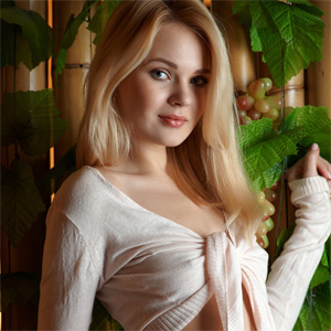 Talia Fruit Of The Vine