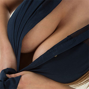 Vanea Happy To Strip For You