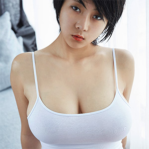 Yoyo Wet and Wild Busty Asian Beauty
