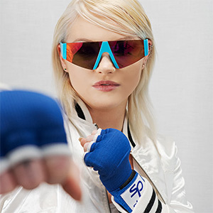 Zazie Skymm Mortal Kombat Cassie Cage VR Cosplay X