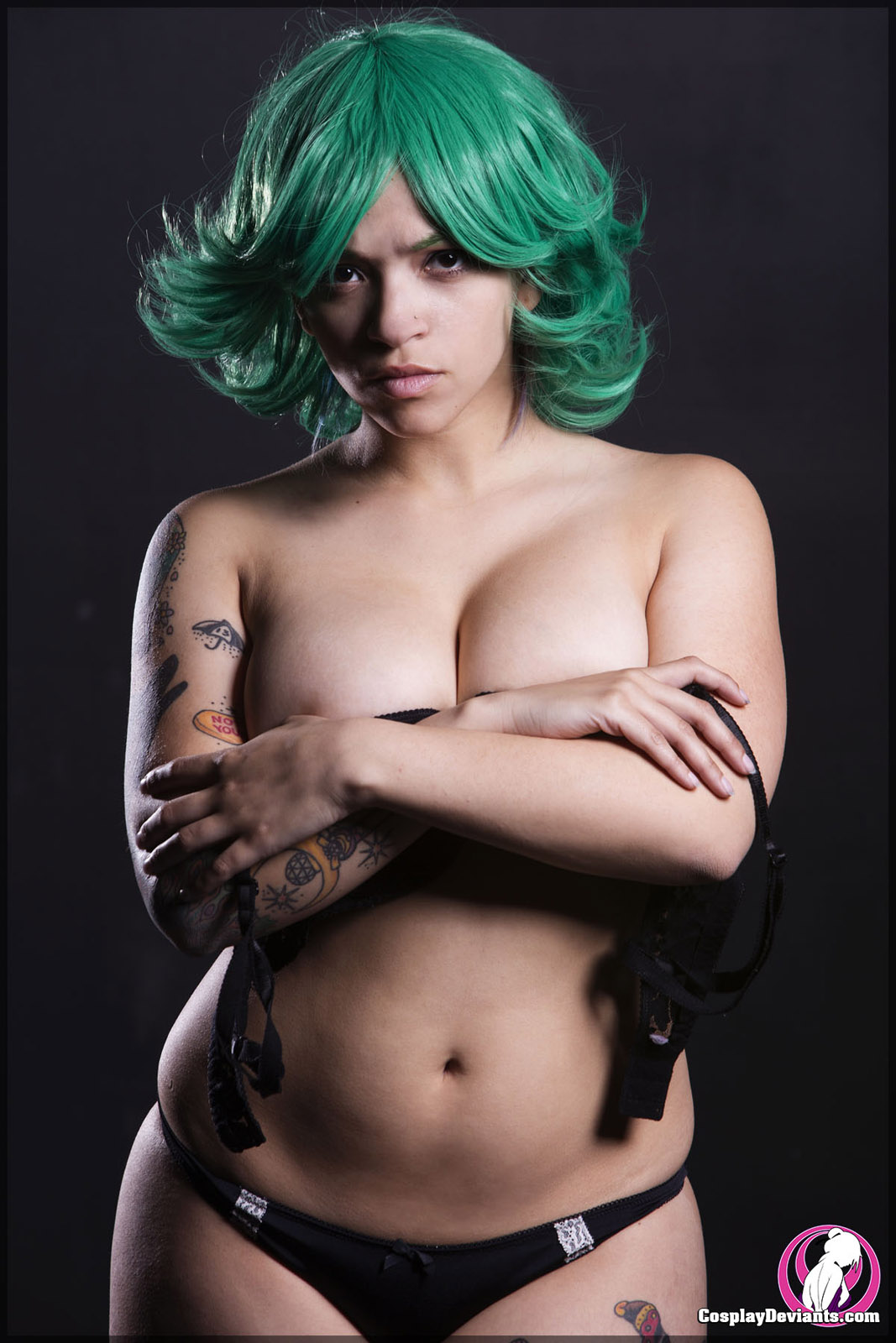 Click here to unlock Lua's full nude content @ Cosplay Deviants.