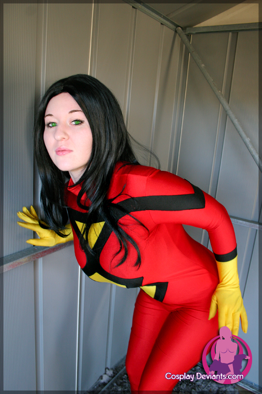 Click here to see more Rosie @ Cosplay Deviants.